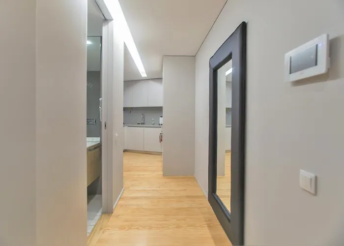 Premium Style By Hosts *